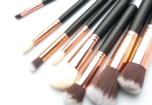Animal Hair VS Artificial Fiber Makeup Brush: Which Is Better